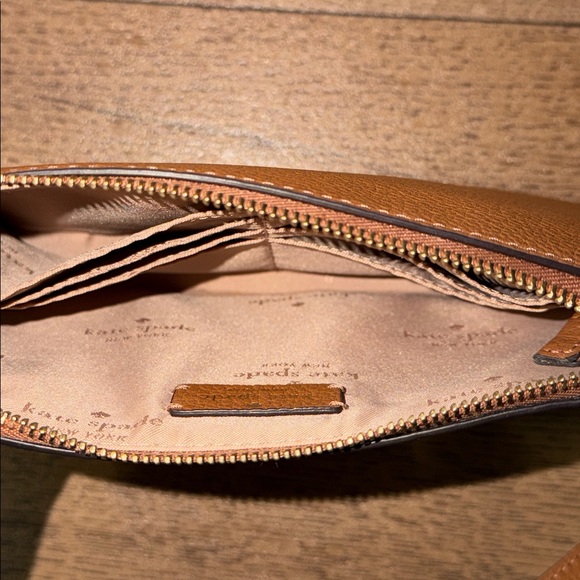 Kate Spade New York Leila Pebbled Leather Convertible Wristlet Mini Bag Trendy - Picture 11 of 14